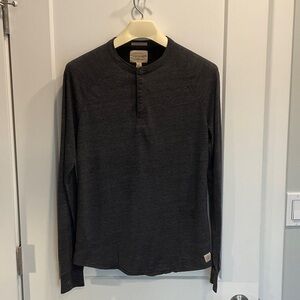 Luck Brand Men's Long-Sleeve Henley Shirt - Charcoal Heather Grey